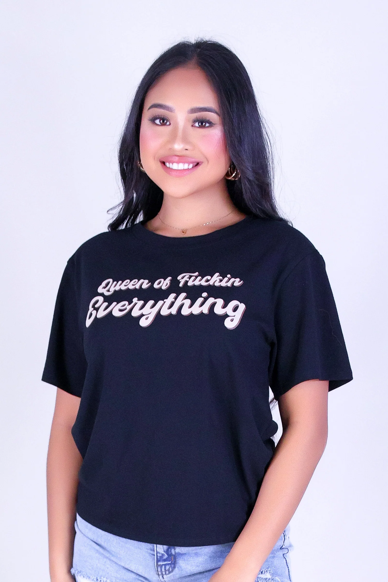 QUEEN OF EVERYTHING TEE - Image 2