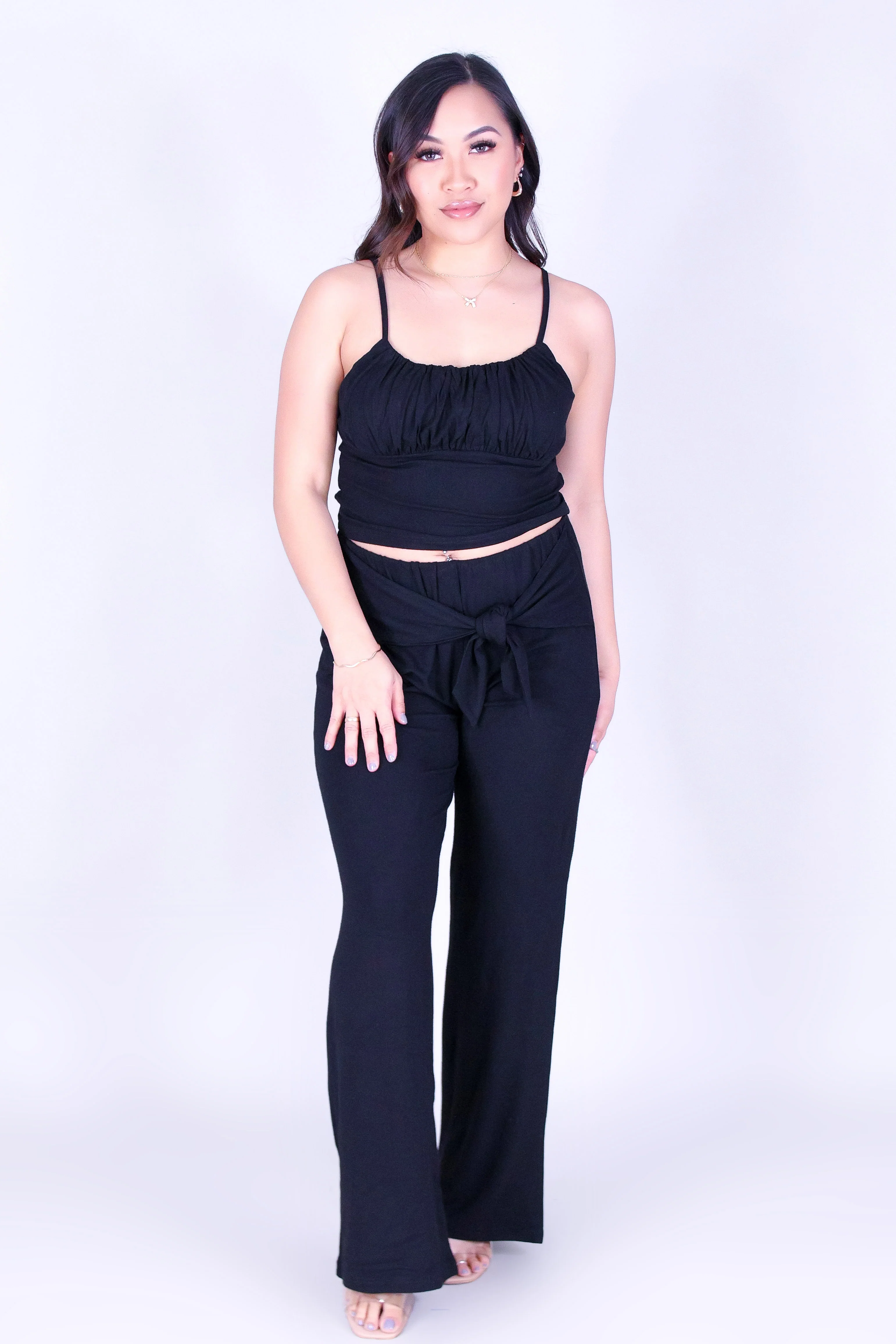 EVERYTHING YOU NEED CROP TOP