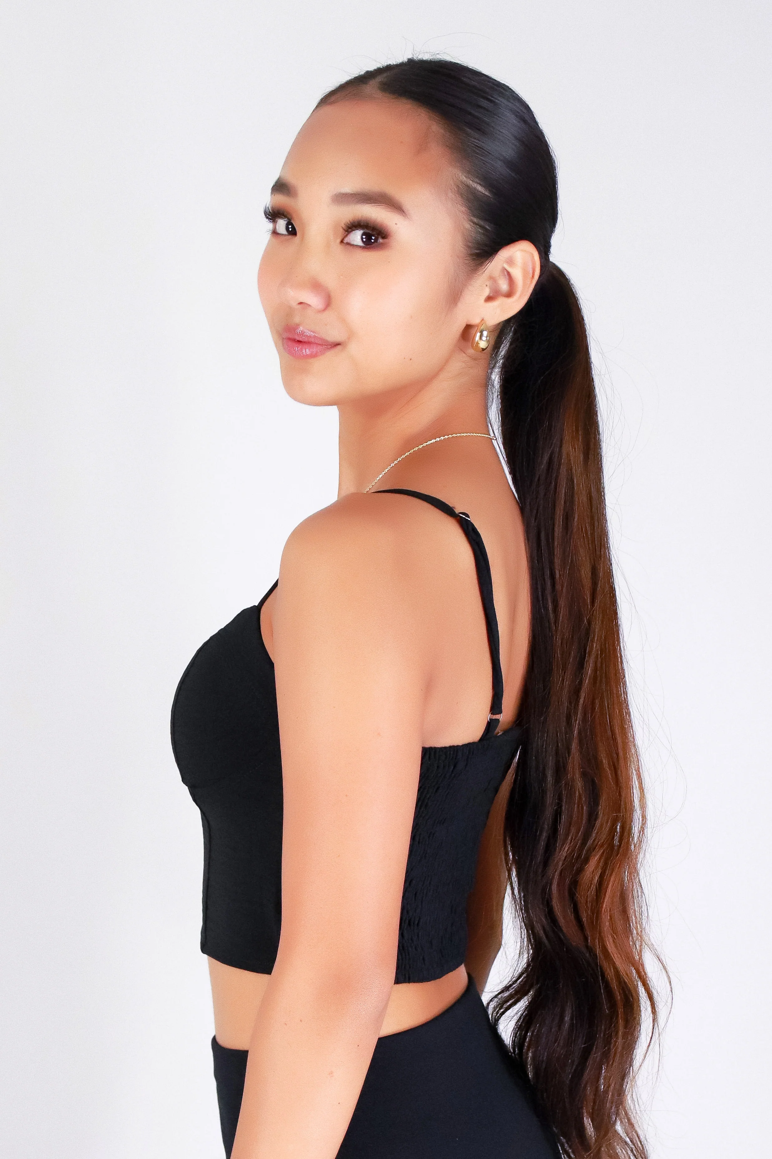 FITTED & FLIRTY CROP TOP - Image 3