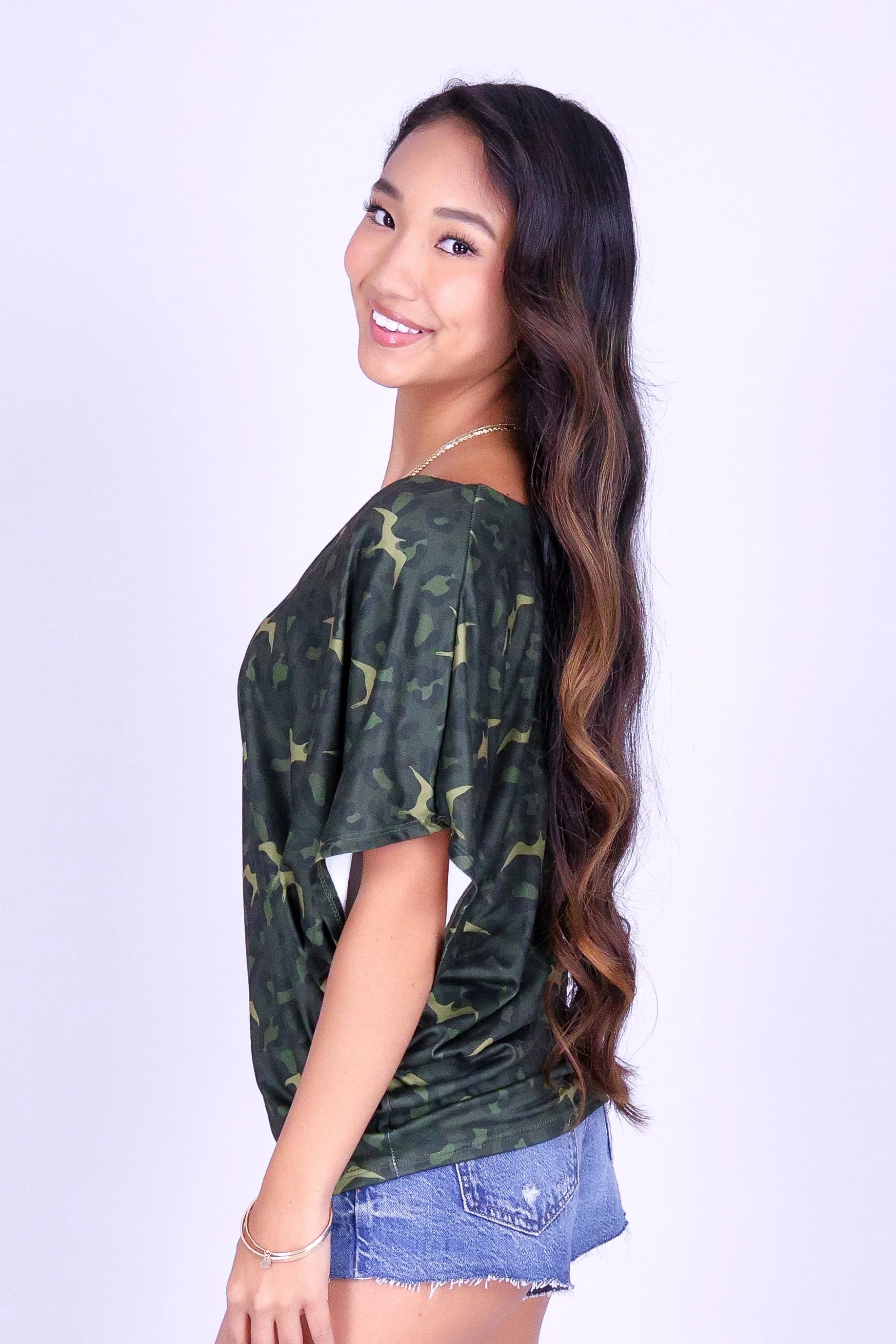 NO-PEEK CHIC HALTER DRESS - Image 4