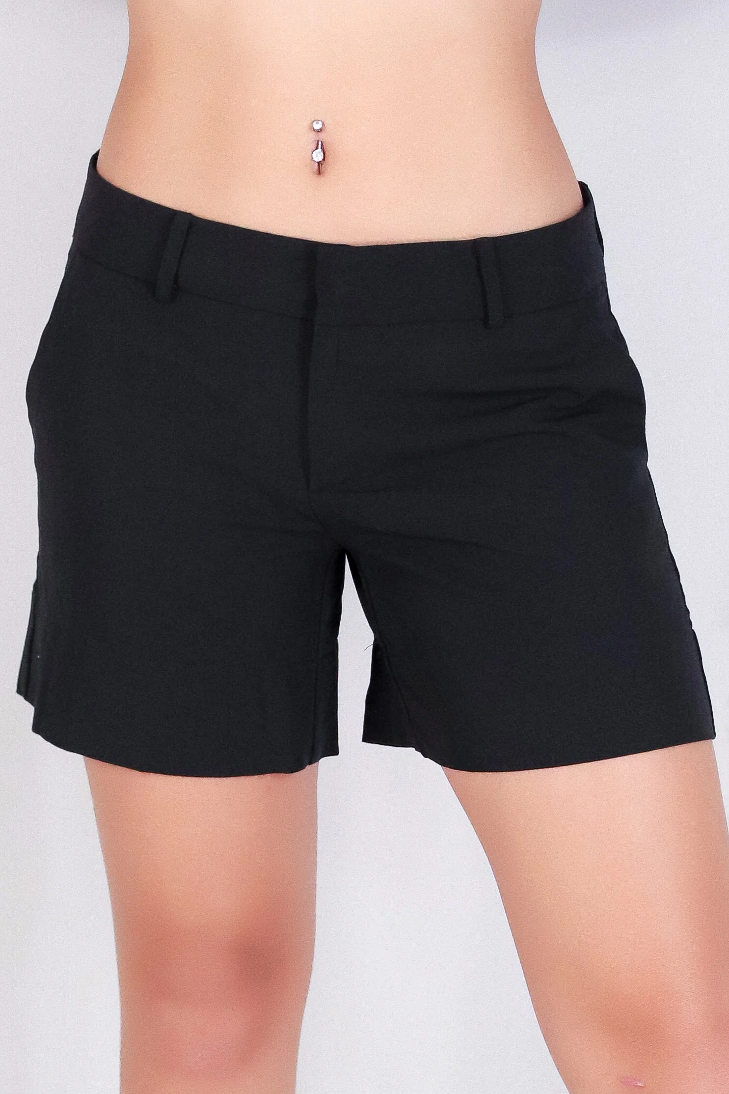 PRETTY & POLISHED SHORTS - Image 2