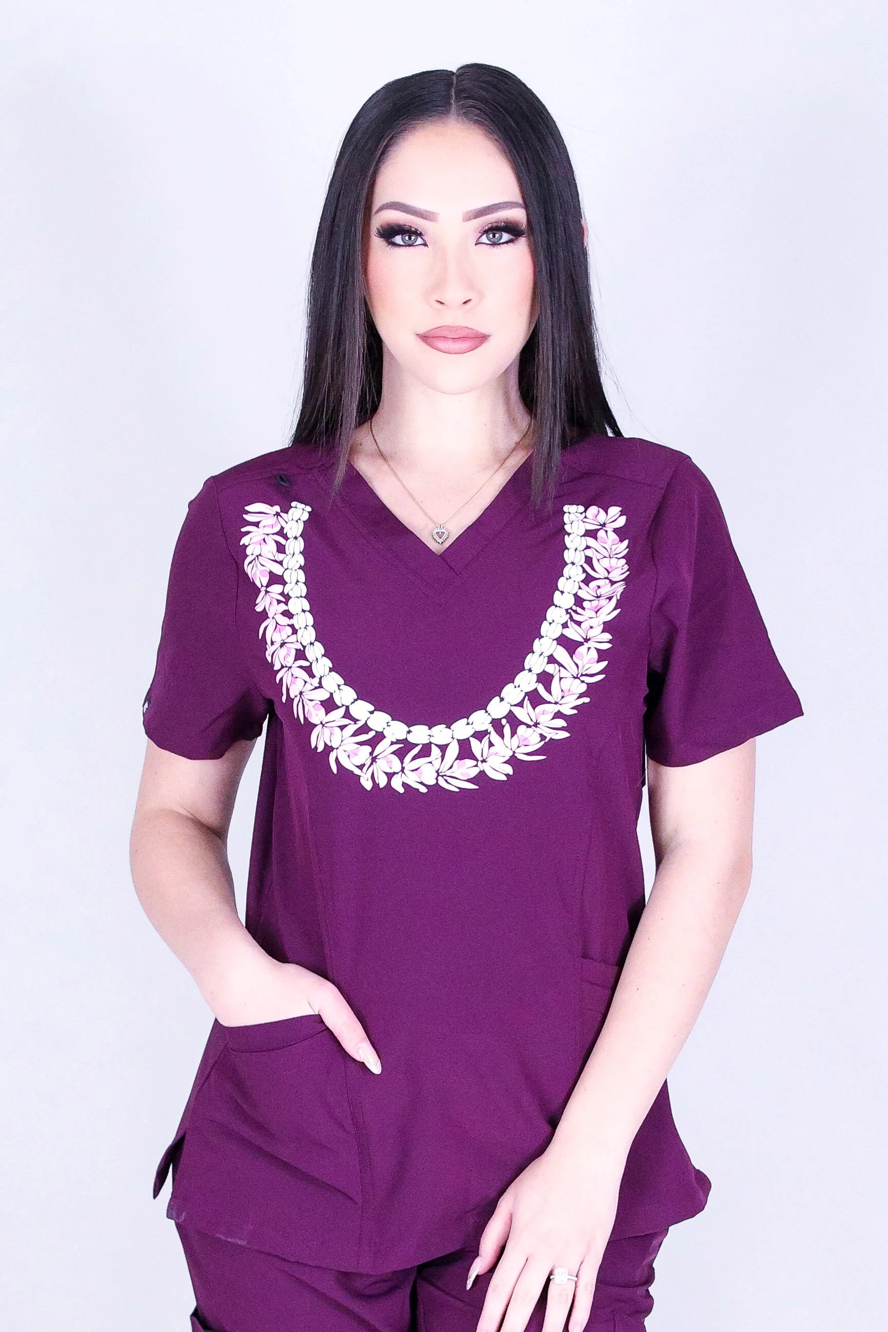 ALOHA BLOOM DOUBLE STRAND LEI SCRUB TOP - Image 2