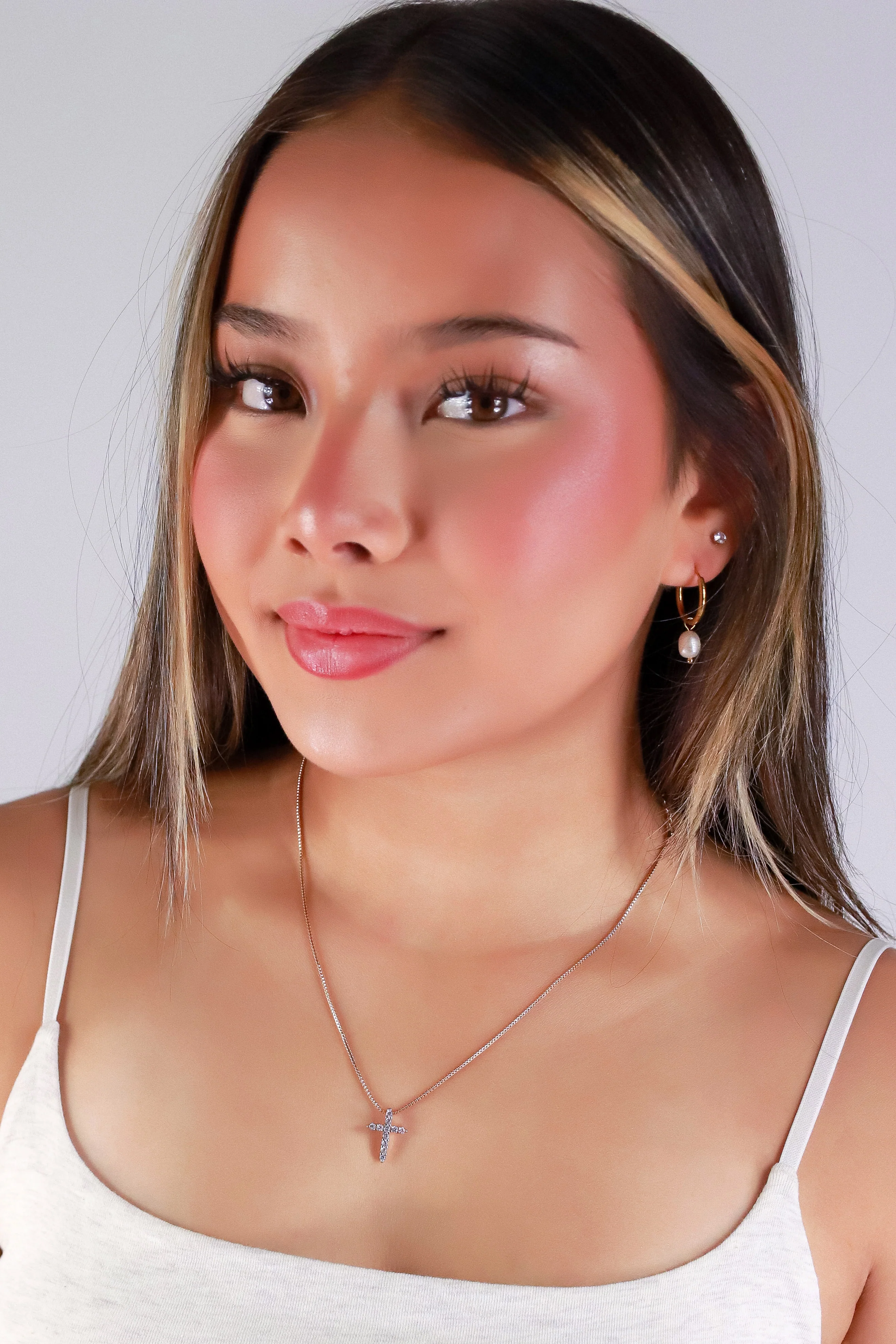 RADIANT CROSS NECKLACE