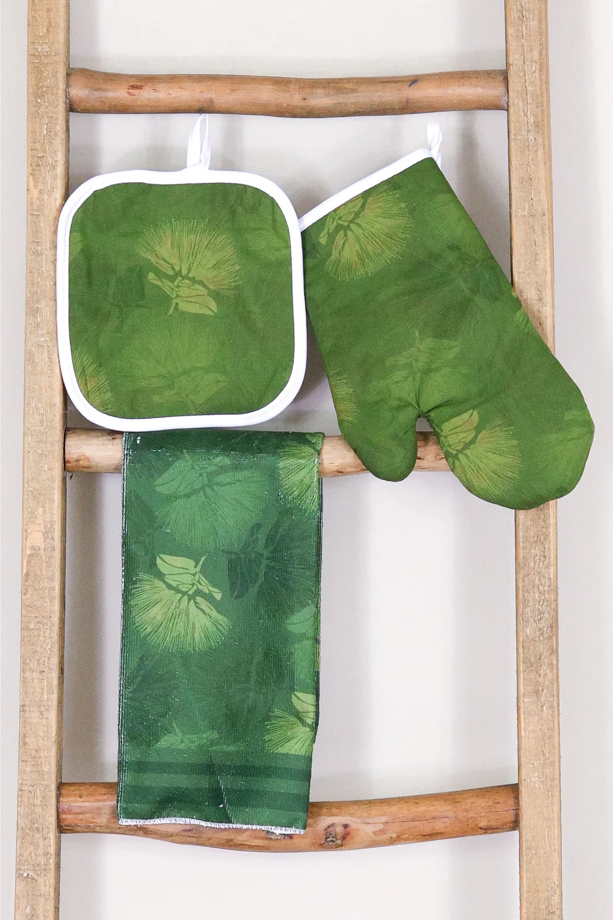 OHIA OVEN MITT SET