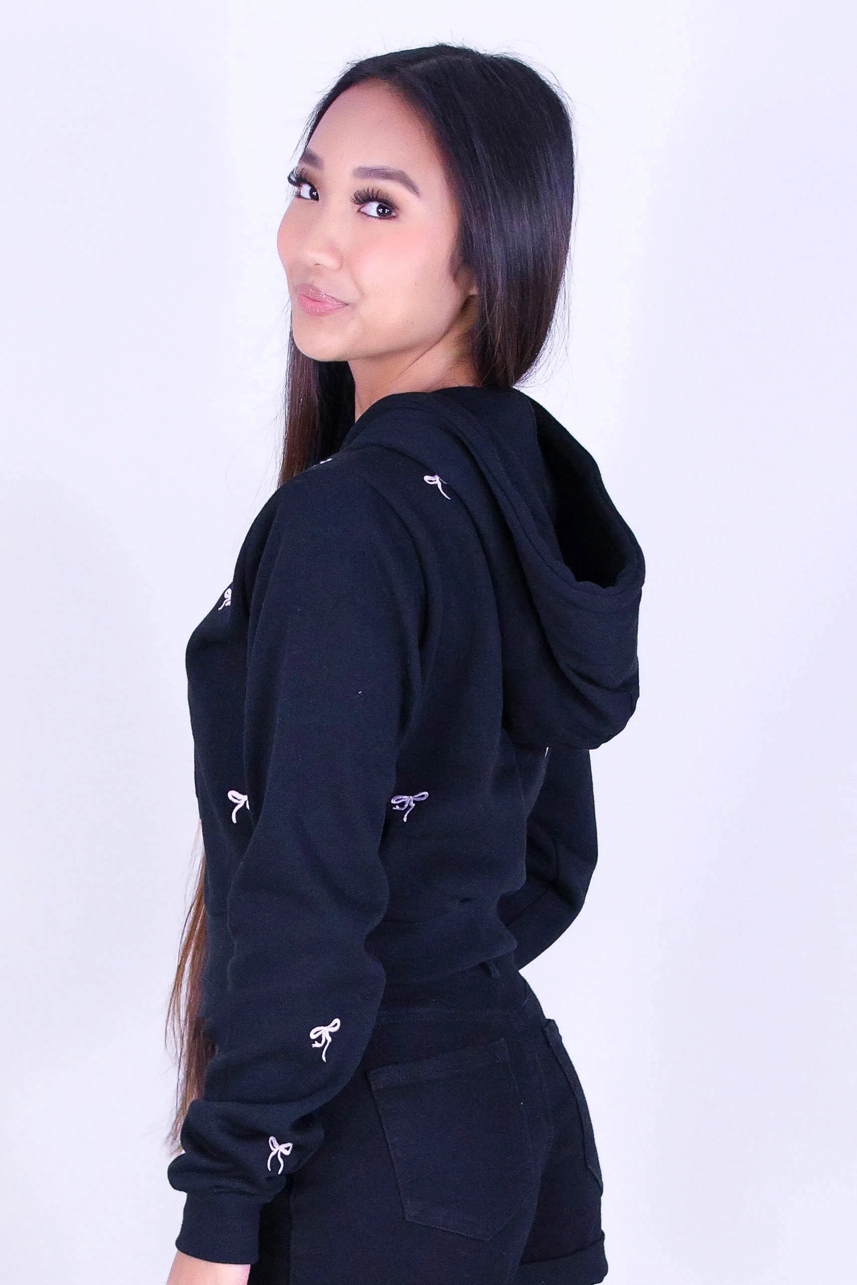 BOW EMBROIDERED CROPPED ZIP HOODIE - Image 3